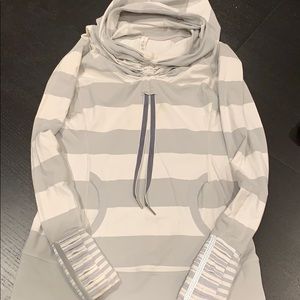LuLulemon runners jacket